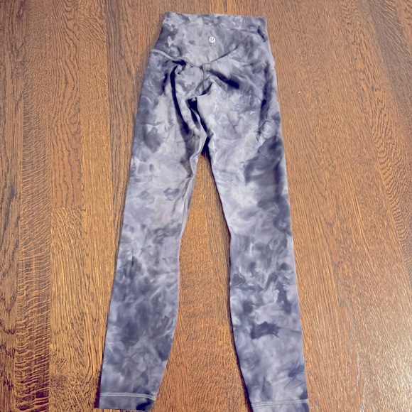 Lululemonm Align Size 0 25 inch Hidden Heritage Lace Black Miulti - Picture 2 of 4